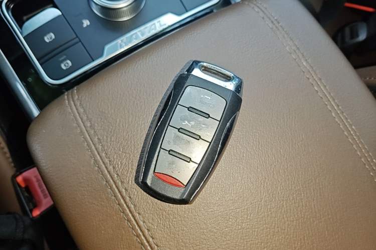 Used Haval H8 2017 2.0T Gasoline Two-Wheel Drive Enjoyment Version Vehicle Key