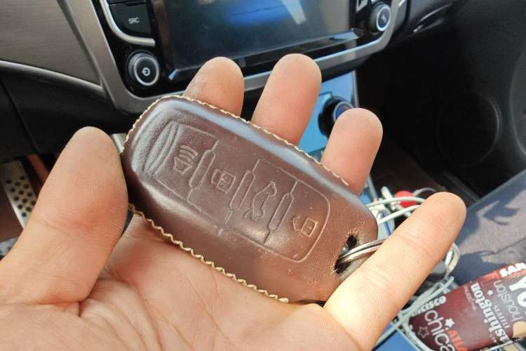 Used Haval H8 2017 2.0T Gasoline 4x4 Smart Enjoyment Version Vehicle Key
