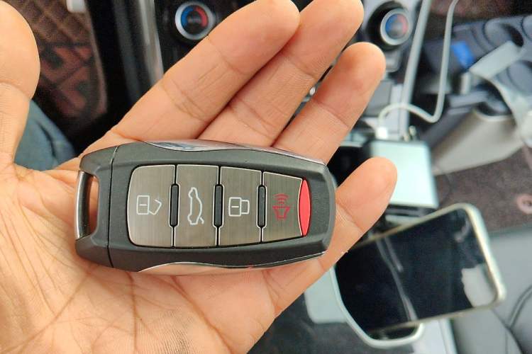 Used Haval H8 2017 2.0T Gasoline 4x4 Smart Enjoyment Version Vehicle Key
