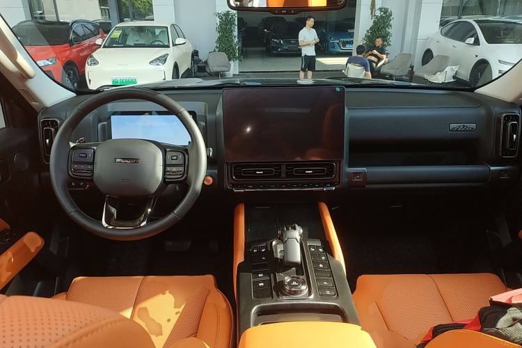 Used Haval H9 2024 2.4T Diesel 4x4 Extreme Edition Center Console
