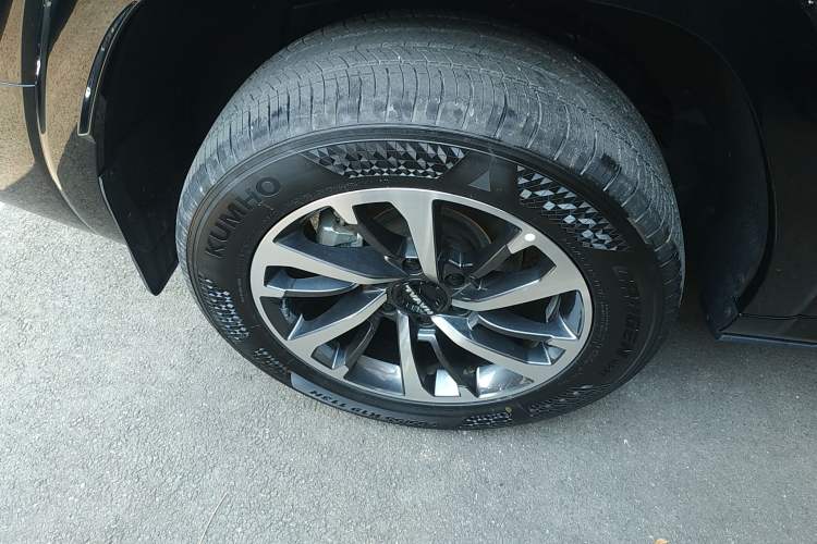 Used Haval H9 2024 2.4T Diesel 4x4 Extreme Edition Right Rear Wheel Hub