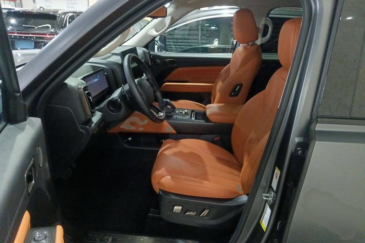 Used Haval H9 2024 2.0T Gasoline All-Wheel-Drive Extreme Edition Left Front Seat