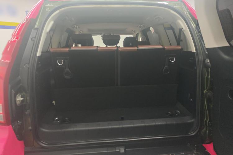 Used Haval H9 2017 2.0T Gasoline 4x4 Luxury 7-Seater Trunk