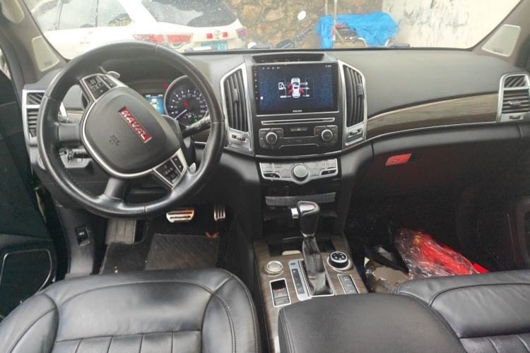 Used Haval H9 2015 2.0T Four-Wheel Drive Luxury 7-Seater Center Console