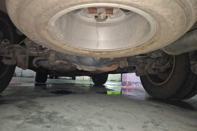Used Haval H9 2015 2.0T Four-Wheel Drive Standard Model 7 Seats Chassis Rear