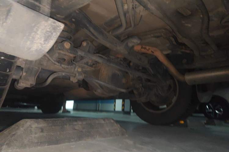 Used Haval H9 2015 2.0T Four-Wheel Drive Luxury 7-Seater Chassis Rear Left
