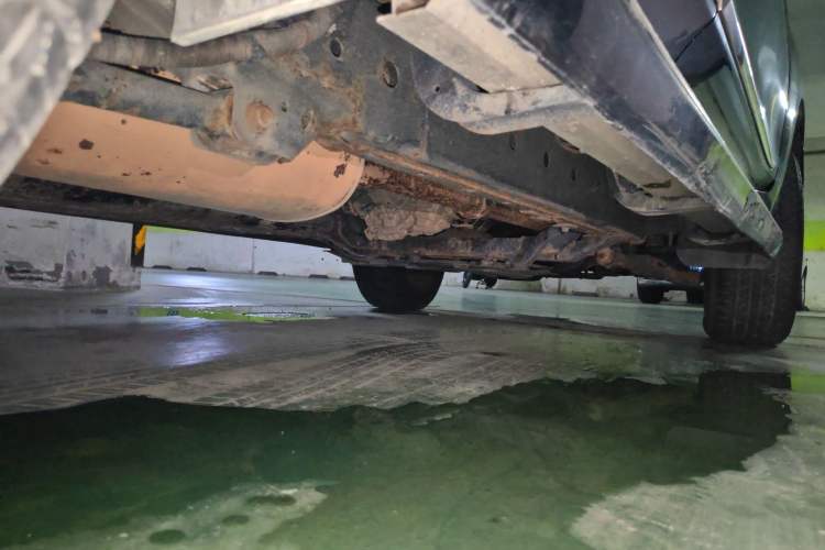 Used Haval H9 2015 2.0T Four-Wheel Drive Standard Model 7 Seats Chassis Rear Right