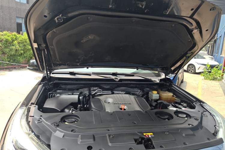 Used Haval H9 2015 2.0T Four-Wheel Drive Luxury 7-Seater Engine Bay
