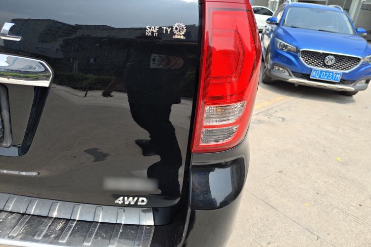 Used Haval H9 2015 2.0T Four-Wheel Drive Luxury 7-Seater Exterior 3