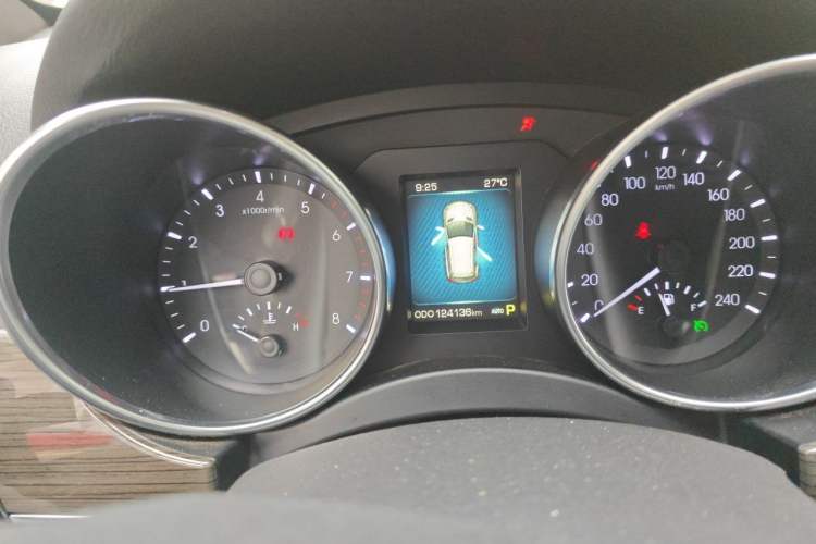 Used Haval H9 2015 2.0T Four-Wheel Drive Luxury 7-Seater Instrument Cluster