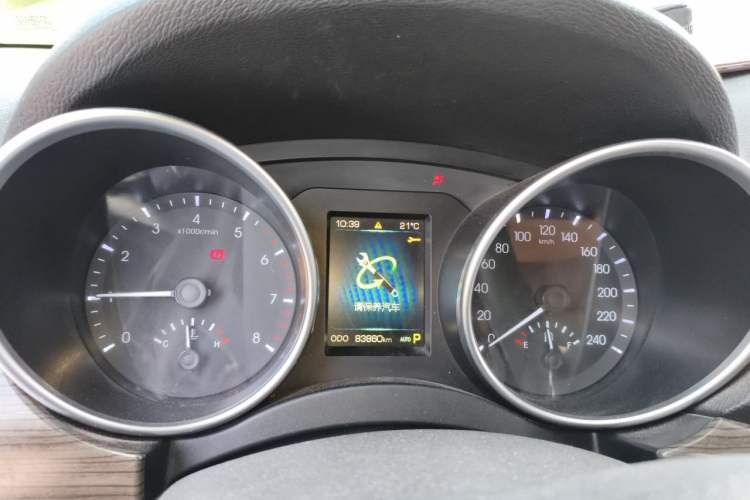 Used Haval H9 2015 2.0T Four-Wheel Drive Luxury 7-Seater Instrument Cluster