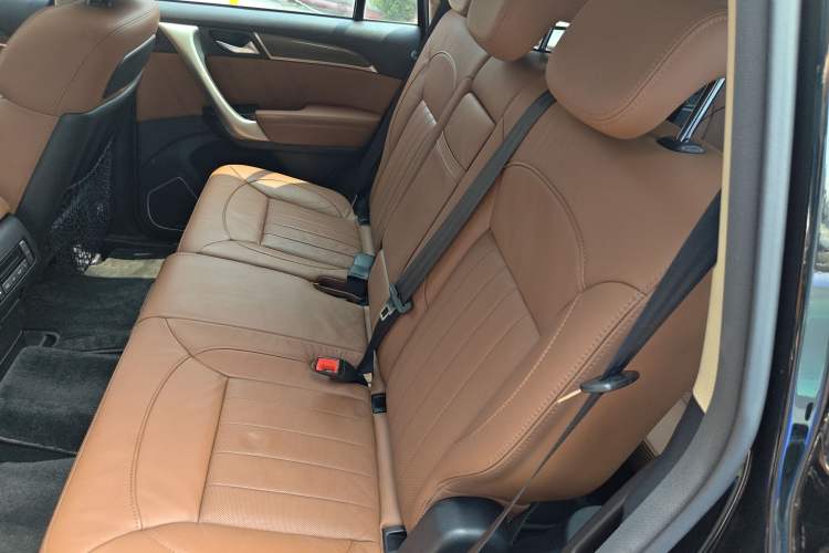 Used Haval H9 2015 2.0T Four-Wheel Drive Luxury 7-Seater Left Rear Seat