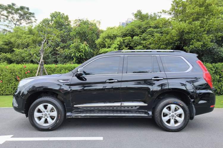 Used Haval H9 2015 2.0T Four-Wheel Drive Luxury 7-Seater Left Side