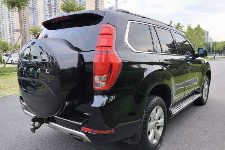 Used Haval H9 2015 2.0T Four-Wheel Drive Luxury 7-Seater Rear Right 45 Deg