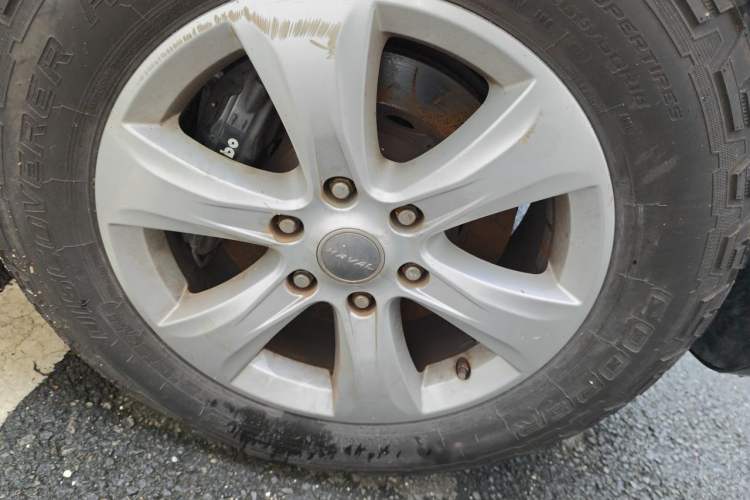 Used Haval H9 2015 2.0T Four-Wheel Drive Luxury 7-Seater Right Front Wheel Hub