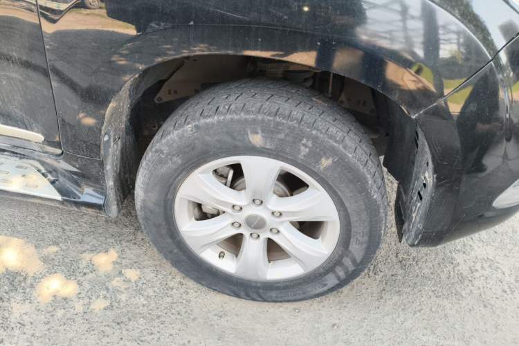 Used Haval H9 2015 2.0T Four-Wheel Drive Luxury 7-Seater Right Front Wheel Hub