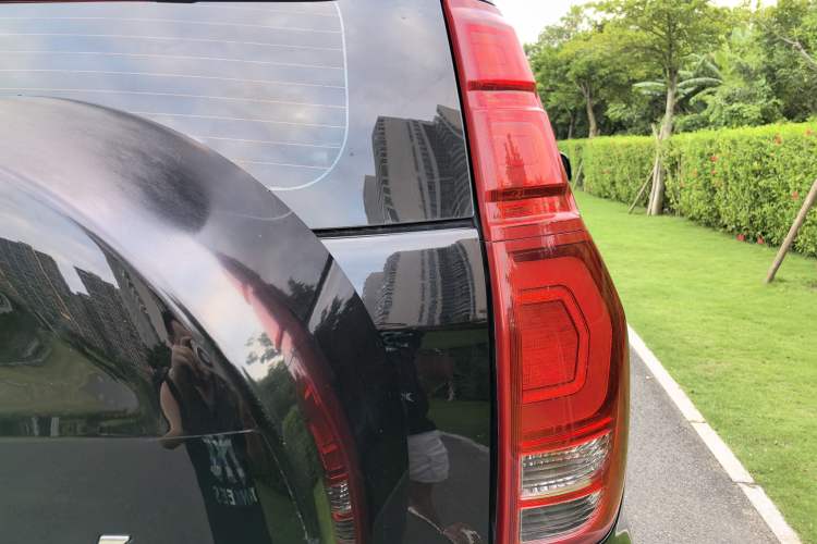 Used Haval H9 2015 2.0T Four-Wheel Drive Luxury 7-Seater Right Rear Taillight