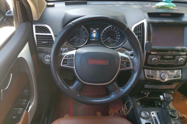 Used Haval H9 2015 2.0T Four-Wheel Drive Luxury 7-Seater Steering Wheel