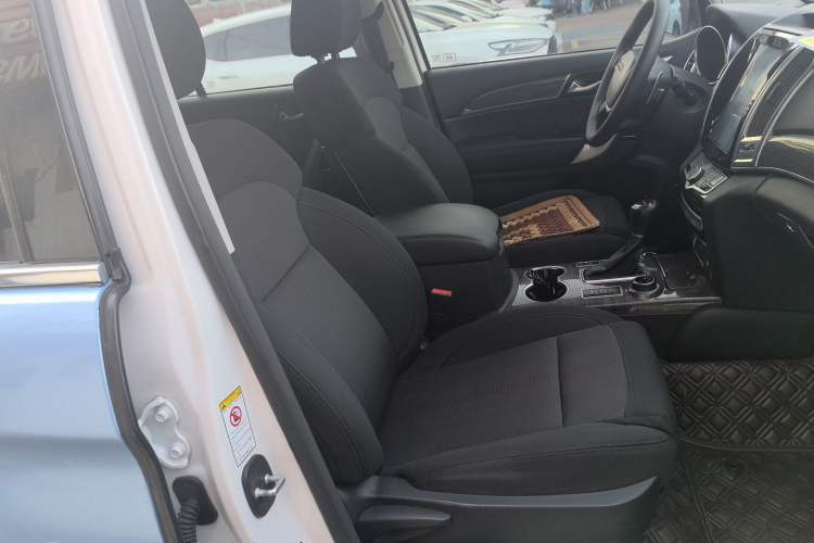 Used Haval H9 2015 2.0T Four-Wheel Drive Standard Model 7 Seats Right Front Seat
