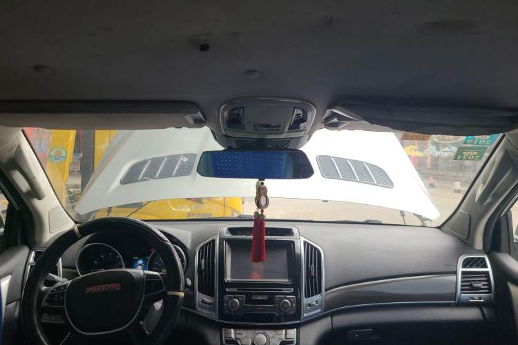 Used Haval H9 2015 2.0T Four-Wheel Drive Standard Model 7 Seats Headliner