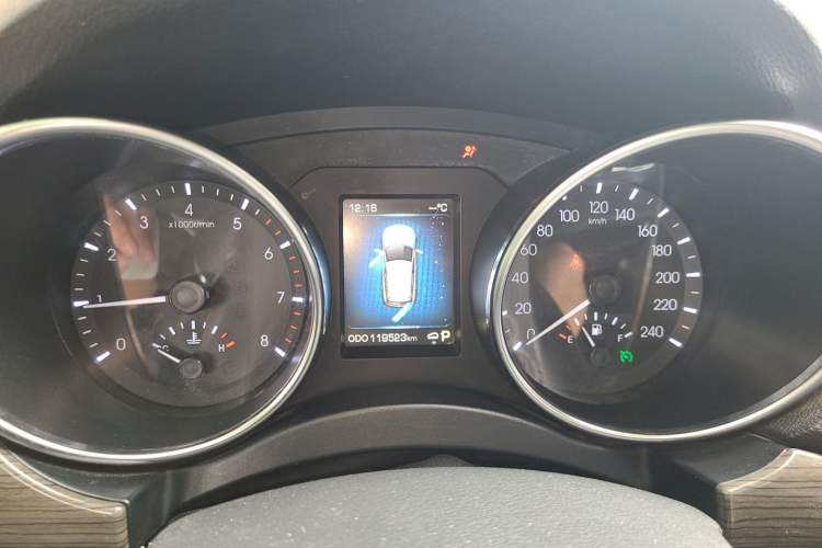 Used Haval H9 2015 2.0T Four-Wheel Drive Standard Model 7 Seats Instrument Cluster