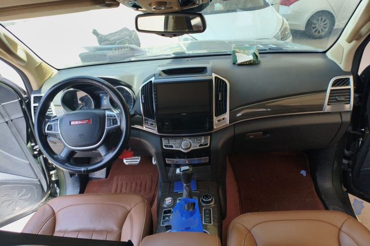 Used Haval H9 2015 2.0T Four-Wheel Drive Luxury 7-Seater Center Console