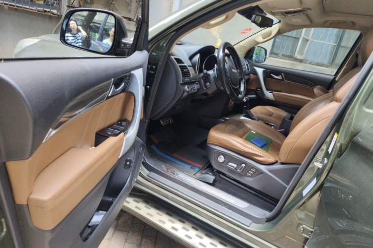 Used Haval H9 2015 2.0T Four-Wheel Drive Luxury 7-Seater Driver Seat