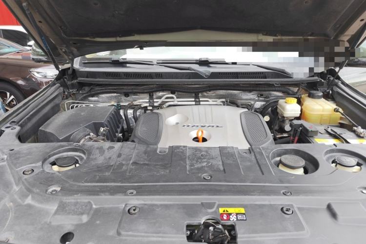 Used Haval H9 2015 2.0T Four-Wheel Drive Luxury 7-Seater Engine Bay