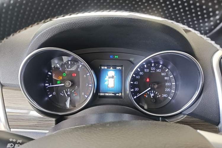 Used Haval H9 2015 2.0T Four-Wheel Drive Luxury 7-Seater Instrument Cluster
