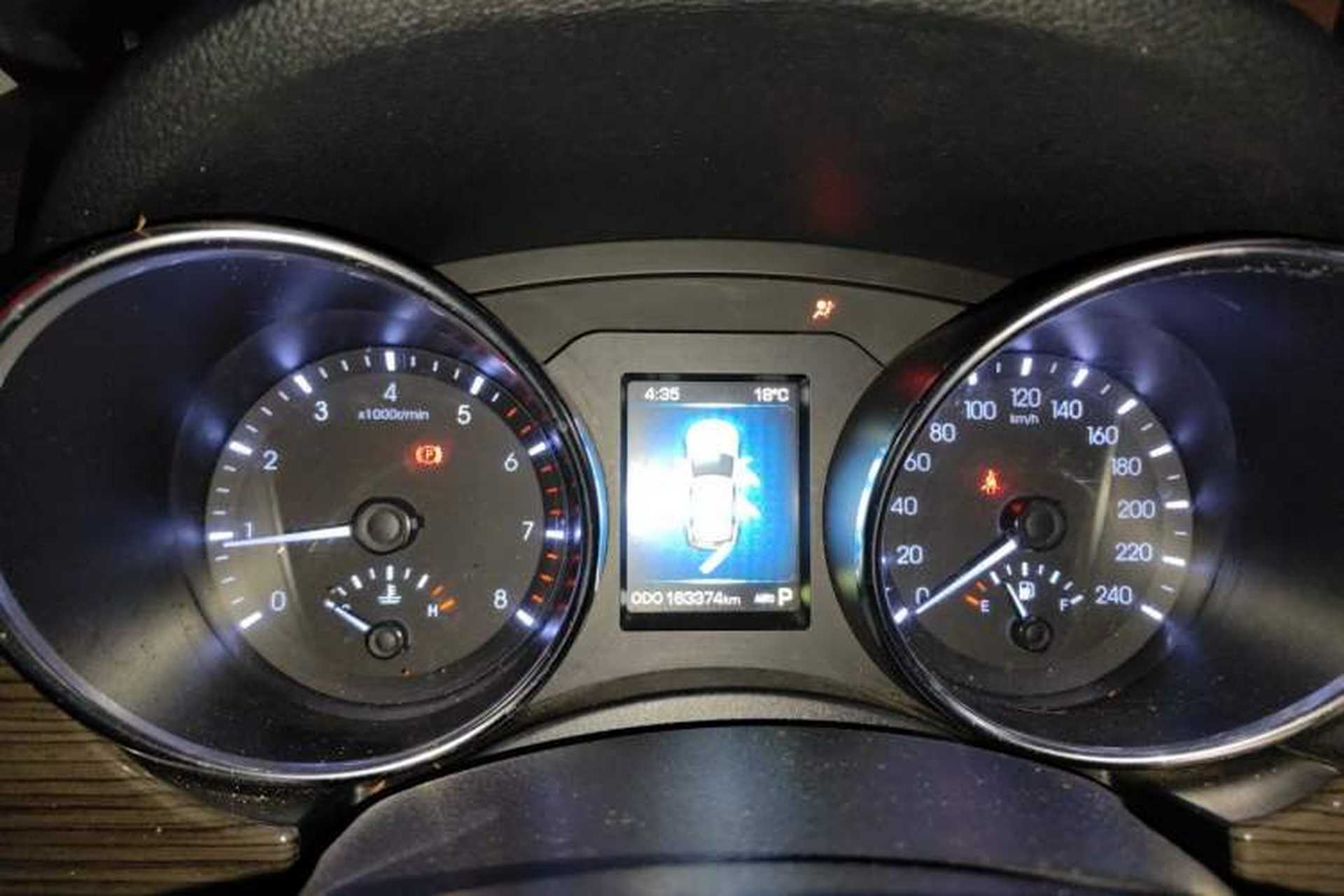 Used Haval H9 2015 2.0T Four-Wheel Drive Luxury Model 5 Seats Instrument Cluster