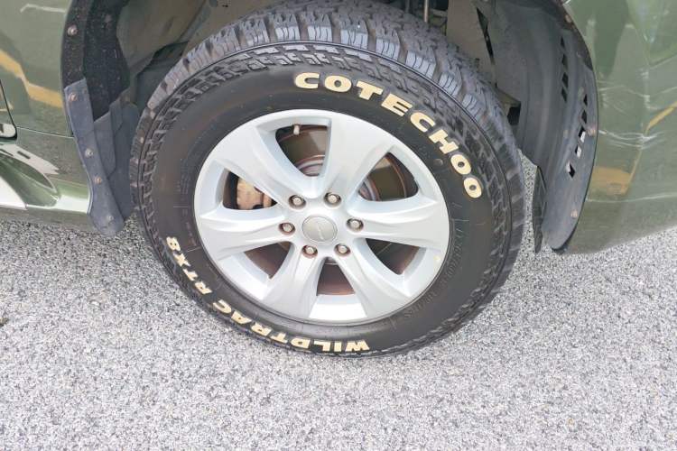 Used Haval H9 2015 2.0T Four-Wheel Drive Luxury Model 5 Seats Right Front Wheel Hub