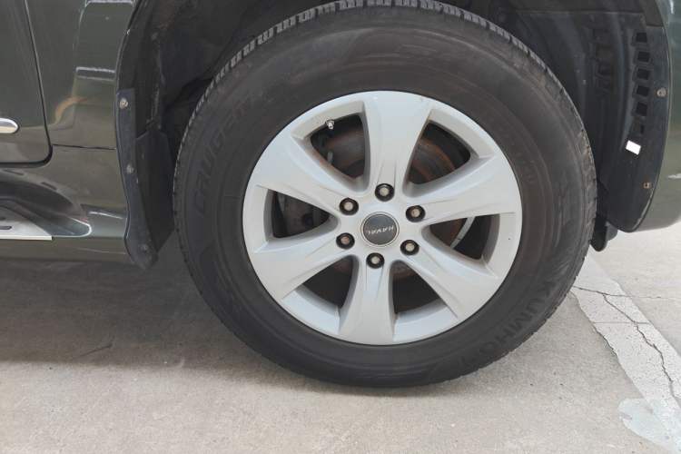 Used Haval H9 2015 2.0T Four-Wheel Drive Luxury 7-Seater Right Front Wheel Hub