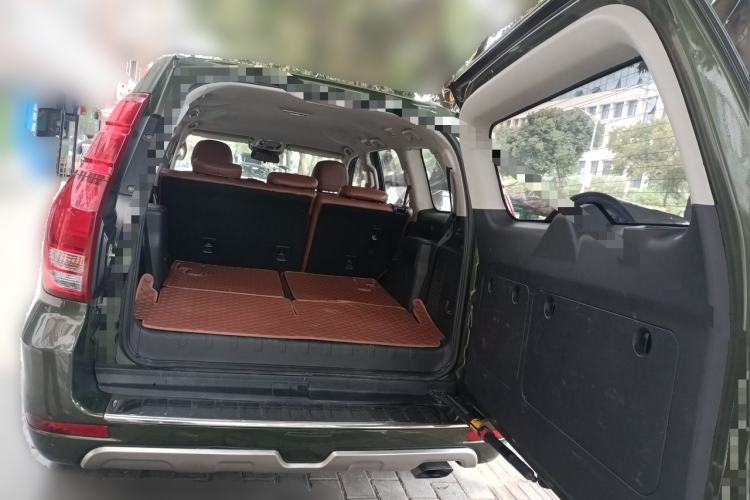 Used Haval H9 2015 2.0T Four-Wheel Drive Standard Model 7 Seats Trunk