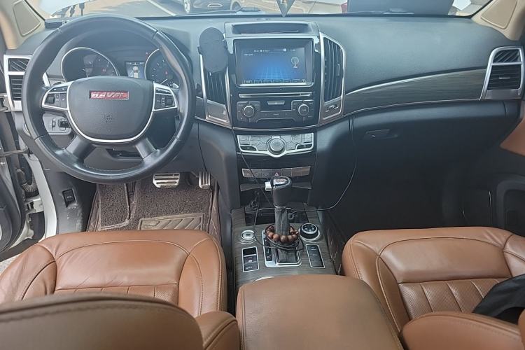 Used Haval H9 2015 2.0T Four-Wheel Drive Luxury 7-Seater Center Console