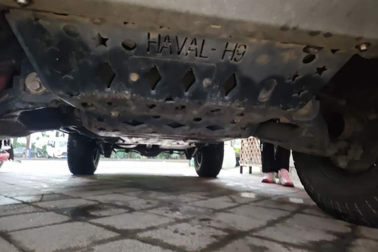 Used Haval H9 2015 2.0T Four-Wheel Drive Luxury 7-Seater Chassis Front