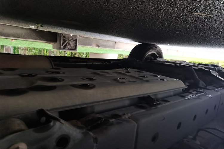 Used Haval H9 2015 2.0T Four-Wheel Drive Luxury 7-Seater Chassis Rear Left