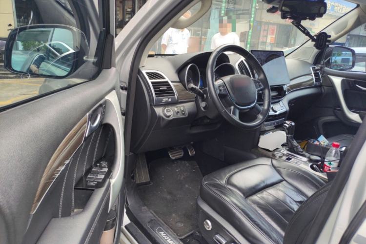 Used Haval H9 2015 2.0T Four-Wheel Drive Luxury 7-Seater Driver Seat