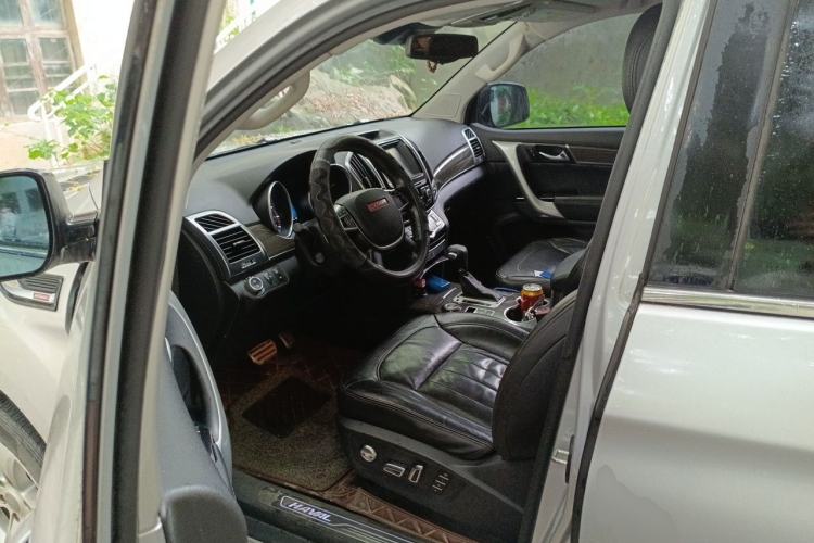 Used Haval H9 2015 2.0T Four-Wheel Drive Luxury 7-Seater Driver Seat