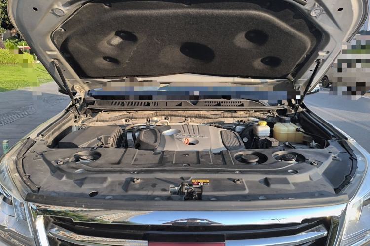 Used Haval H9 2015 2.0T Four-Wheel Drive Luxury 7-Seater Engine Bay