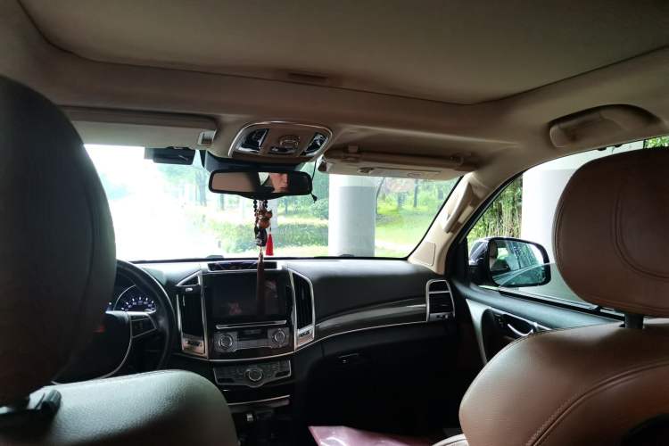 Used Haval H9 2015 2.0T Four-Wheel Drive Luxury 7-Seater Headliner