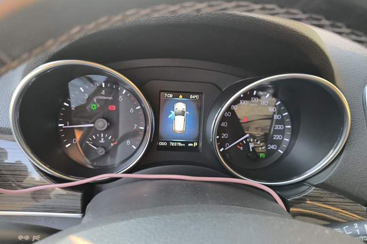 Used Haval H9 2015 2.0T Four-Wheel Drive Luxury 7-Seater Instrument Cluster