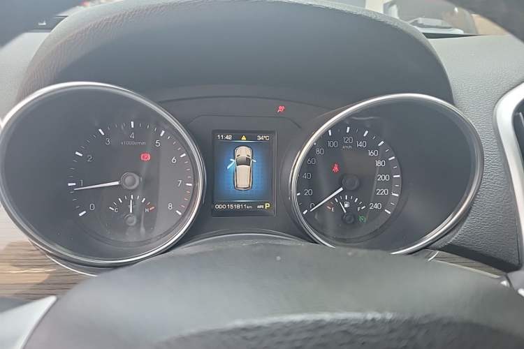 Used Haval H9 2015 2.0T Four-Wheel Drive Luxury 7-Seater Instrument Cluster