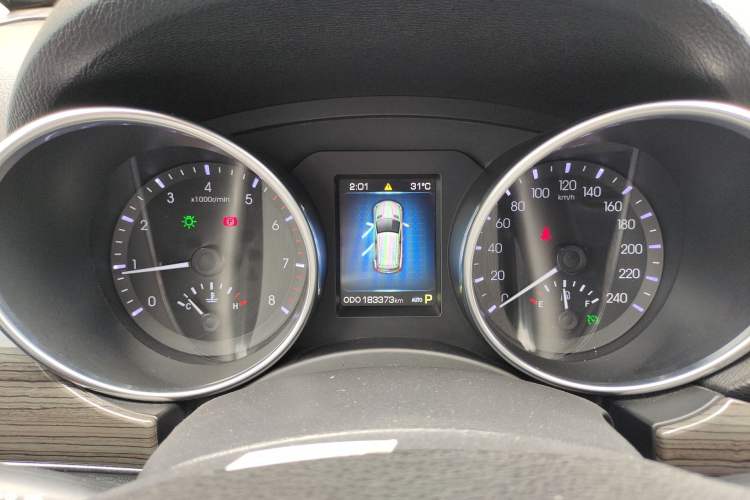 Used Haval H9 2015 2.0T Four-Wheel Drive Luxury 7-Seater Instrument Cluster