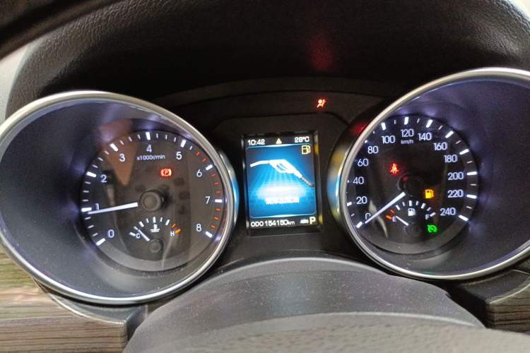 Used Haval H9 2015 2.0T Four-Wheel Drive Luxury 7-Seater Instrument Cluster