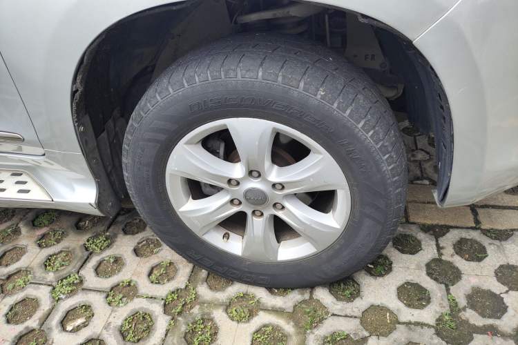 Used Haval H9 2015 2.0T Four-Wheel Drive Luxury 7-Seater Right Front Wheel Hub