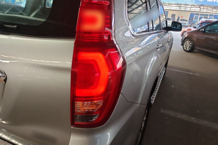 Used Haval H9 2015 2.0T Four-Wheel Drive Standard Model 7 Seats Right Rear Taillight