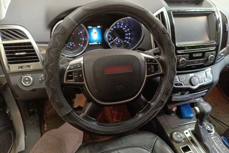 Used Haval H9 2015 2.0T Four-Wheel Drive Luxury 7-Seater Steering Wheel