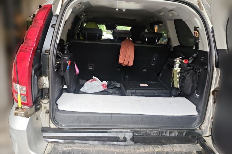 Used Haval H9 2015 2.0T Four-Wheel Drive Luxury 7-Seater Trunk