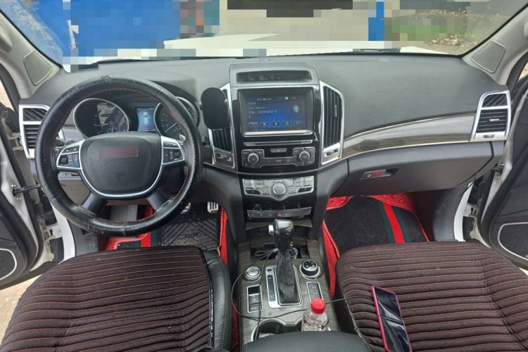 Used Haval H9 2015 2.0T Four-Wheel Drive Luxury 7-Seater Center Console