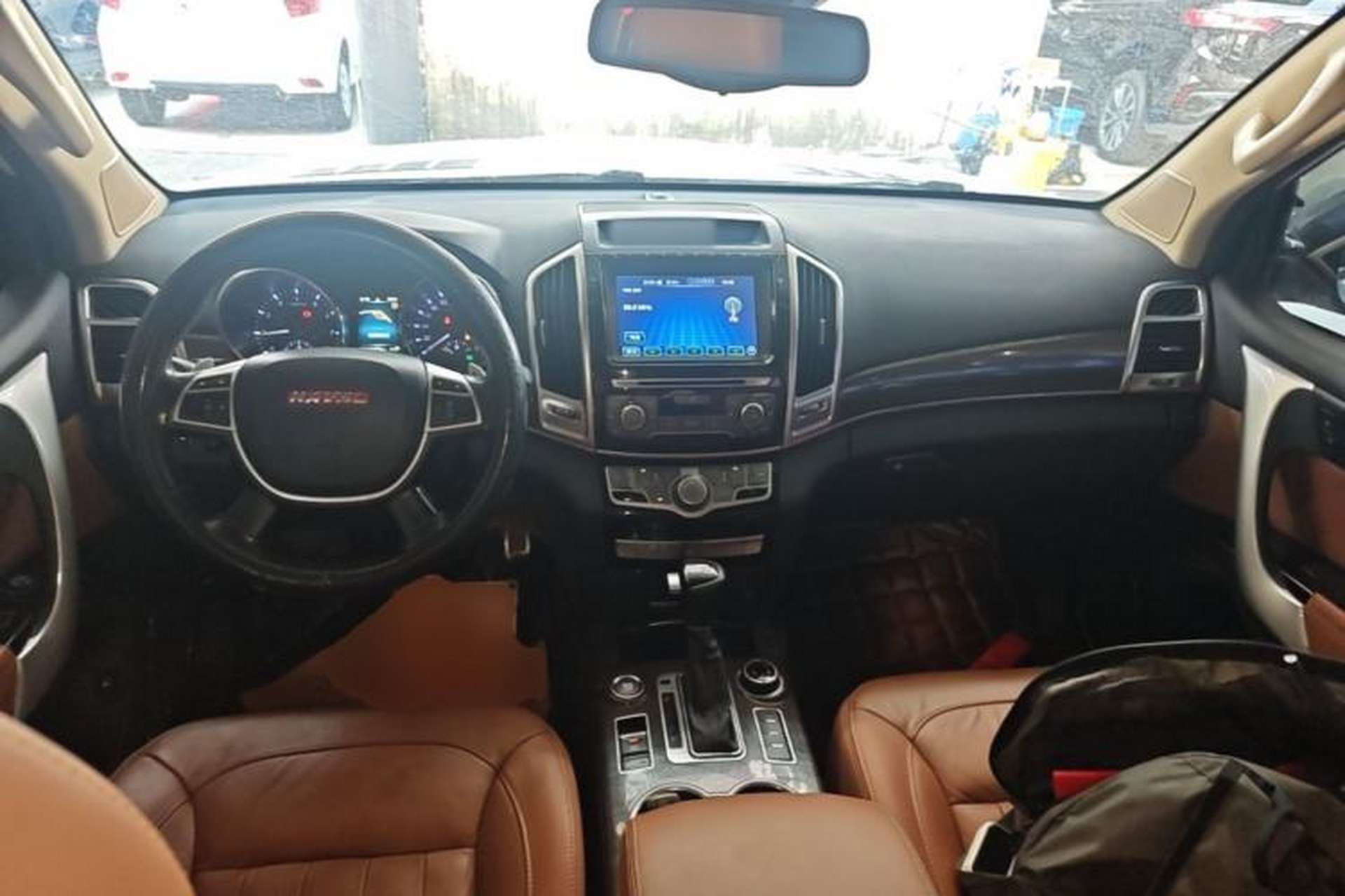 Used Haval H9 2015 2.0T Four-Wheel Drive Luxury 7-Seater Center Console